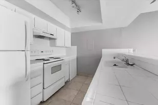 1655 E Palm Canyon Dr, Palm Springs, CA 92264 - Photo 15