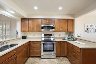 340 Vista Royale Dr, Palm Desert, CA 92211 - Photo 9