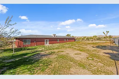 7607 Lucerne Vista Avenue, Yucca Valley, CA 92284 - Photo 43