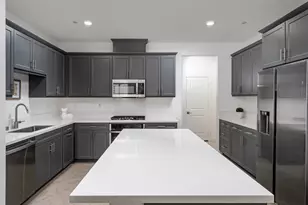 35425 Domani Dr, Palm Desert, CA 92211 - Photo 15