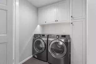 2117 Miramar Dr, Newport Beach, CA 92661 - Photo 31