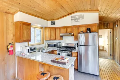 524 W Rainbow Boulevard, Big Bear City, CA 92314 - Photo 5