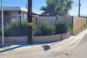 33250 Laura Dr, Thousand Palms, CA 92276 - Photo 17