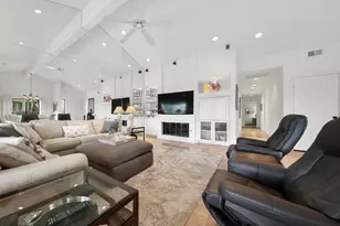 39 Blue River Dr, Palm Desert, CA 92211 - Photo 9