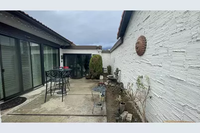 2366 E Miramonte Circle E #A, Palm Springs, CA 92264 - Photo 3