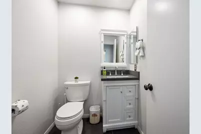 320 Vista Royale Drive, Palm Desert, CA 92211 - Photo 27