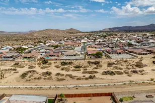8680 Monument Vw Dr, Yucca Valley, CA 92284 - Photo 51