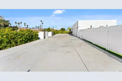 2150 N Farrell Drive, Palm Springs, CA 92262 - Photo 39