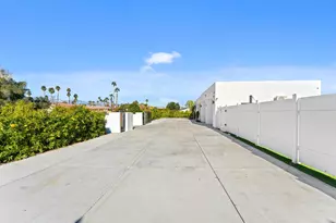 2150 N Farrell Dr, Palm Springs, CA 92262 - Photo 39