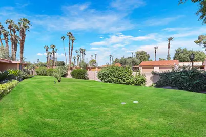 44 Malaga Drive, Rancho Mirage, CA 92270 - Photo 17