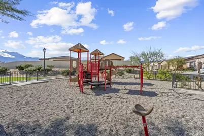 11548 Sky Pointe Drive, Desert Hot Springs, CA 92240 - Photo 27