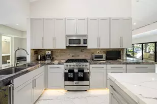 49783 Candeleria Cir, La Quinta, CA 92253 - Photo 9