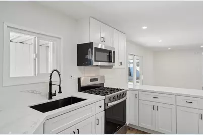 32585 Saint Andrews Drive, Thousand Palms, CA 92276 - Photo 9