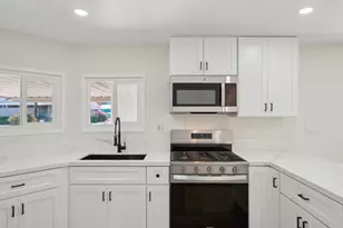 32585 St Andrews Dr, Thousand Palms, CA 92276 - Photo 11