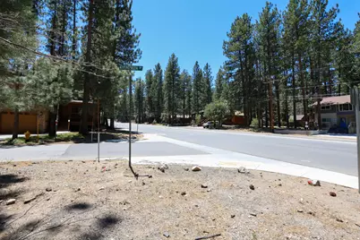 689 Summit Boulevard, Big Bear Lake, CA 92315 - Photo 31
