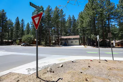689 Summit Boulevard, Big Bear Lake, CA 92315 - Photo 33