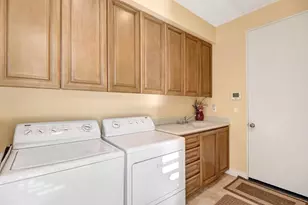 241 Arrowhead Dr, Palm Desert, CA 92211 - Photo 29