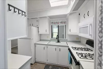 16400 Bubbling Wells Road #95, Desert Hot Springs, CA 92240 - Photo 5