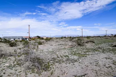 1572 Arctic Avenue, Thermal, CA 92274 - Photo 3