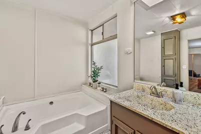 33 Diamond E Drive, Palm Desert, CA 92260 - Photo 15