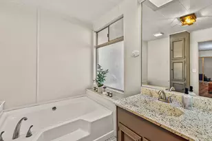 33 Diamond E Dr, Palm Desert, CA 92260 - Photo 15