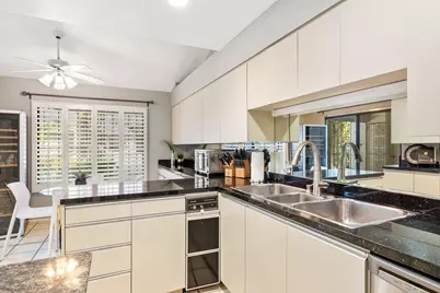 2082 S Madrona Drive, Palm Springs, CA 92264 - Photo 23