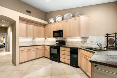 110 Favara Circle, Palm Desert, CA 92211 - Photo 9