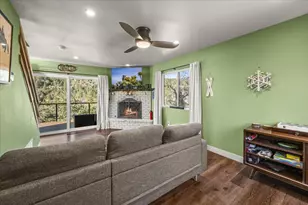 33334 Forrest Dr, Running Springs, CA 92382 - Photo 15