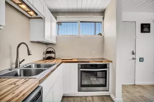 1111 E Palm Canyon Dr, Palm Springs, CA 92264 - Photo 21