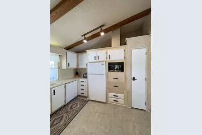 32630 San Miguelito Drive, Thousand Palms, CA 92276 - Photo 9