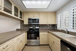 47 Portola Dr, Palm Springs, CA 92264 - Photo 9