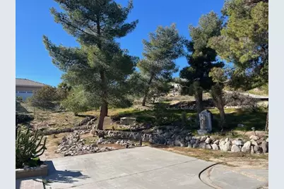 7674 Rockaway Avenue, Yucca Valley, CA 92284 - Photo 3