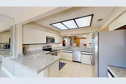 272 Vista Royale Circle E, Palm Desert, CA 92211 - Photo 13