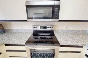 272 Vista Royale Cir E, Palm Desert, CA 92211 - Photo 11