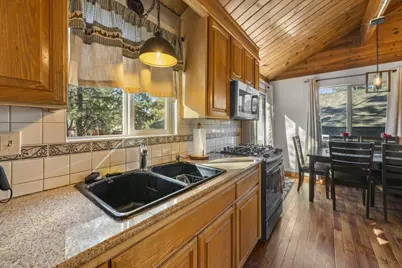 140 Highland Lane, Sugarloaf, CA 92386 - Photo 11