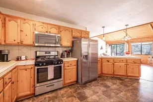 43935 Mendocino Dr, Big Bear Lake, CA 92315 - Photo 9