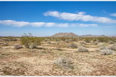 0 Mallow Rd, Landers, CA 92285 - Photo 13