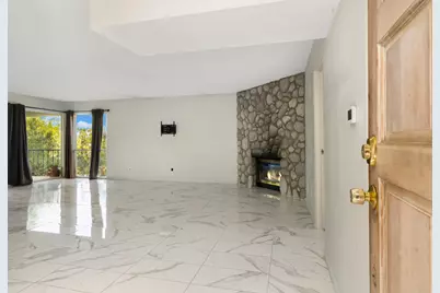 2014 Southridge Drive, Palm Springs, CA 92264 - Photo 3