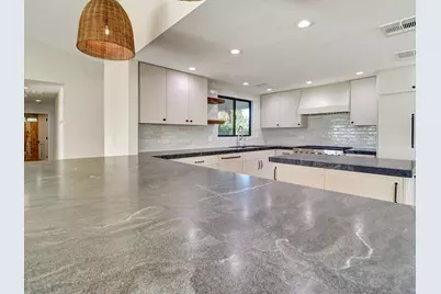 9721 Siwanoy Drive, Desert Hot Springs, CA 92240 - Photo 7