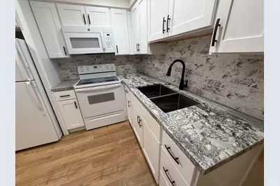 64291 Spyglass Avenue #12, Desert Hot Springs, CA 92240 - Photo 5