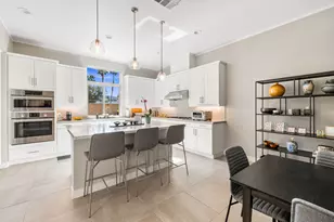 6381 Via Stasera, Palm Desert, CA 92260 - Photo 9