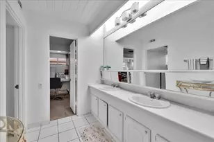 1111 E Palm Canyon Dr, Palm Springs, CA 92264 - Photo 25