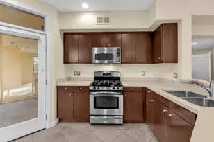 910 E Palm Canyon Dr, Palm Springs, CA 92264 - Photo 19