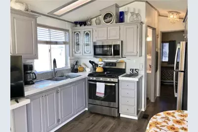 74711 Dillon Rd Spc 95, Desert Hot Springs, CA 92241 - Photo 9