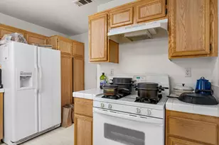 13847 Clydesdale Run Ln, Victorville, CA 92394 - Photo 23