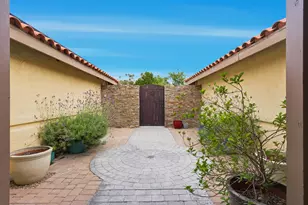 10 Venus Dr, Rancho Mirage, CA 92270 - Photo 11