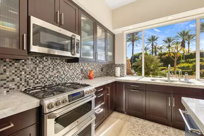 435 Falcon View Circle, Palm Desert, CA 92211 - Photo 19