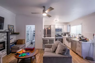 5907 S Van Ness Avenue, Los Angeles, CA 90047 - Photo 25