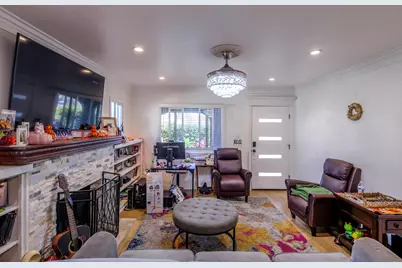 5907 S Van Ness Avenue, Los Angeles, CA 90047 - Photo 7