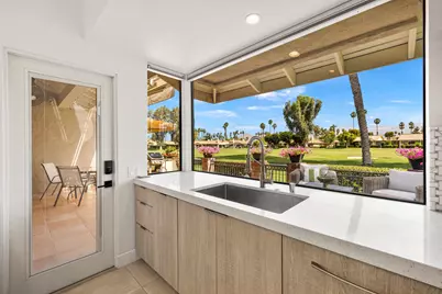 201 Las Lomas, Palm Desert, CA 92260 - Photo 17
